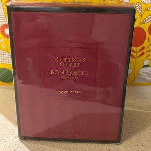 Victoria’s secrets Bombshell Passion EAU PARFUM